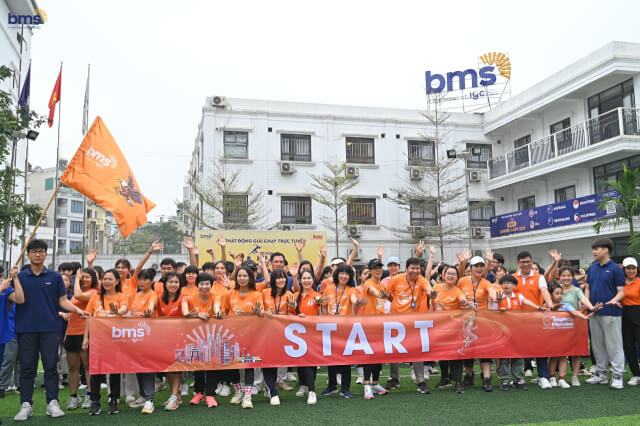 BMS  tổ chức giải chạy trực tuyến "Bước chân tiên phong" đồng hành cùng Giải Vô địch quốc gia Marathon và cự ly dài báo Tiền phong 2024